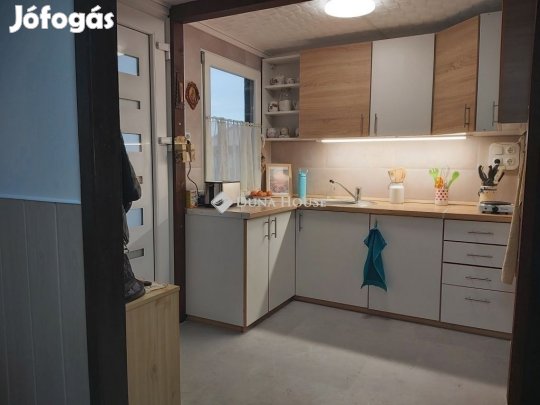 Eladó 35 nm-es ház Ráckeve