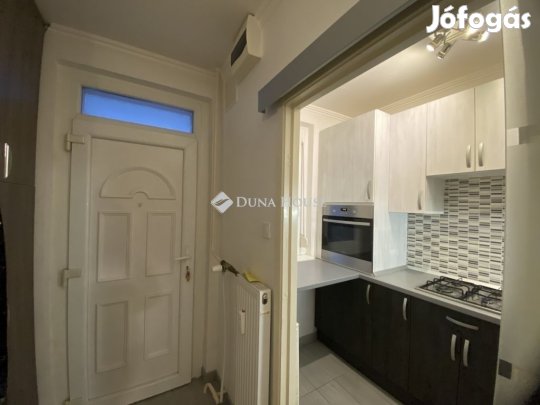 Eladó 35 nm-es lakás Szeged