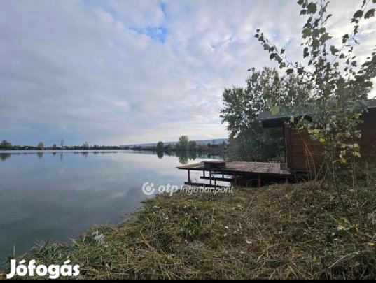 Eladó 360 nm-es telek Szigetszentmiklós