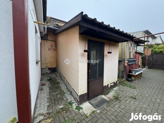 Eladó 36 nm-es lakás Kecskemét