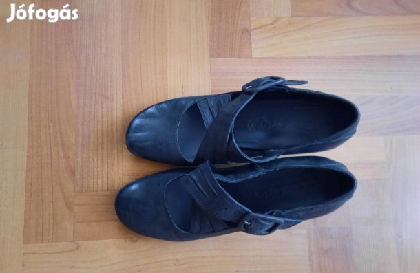 Eladó 37- es új női bőrcipő