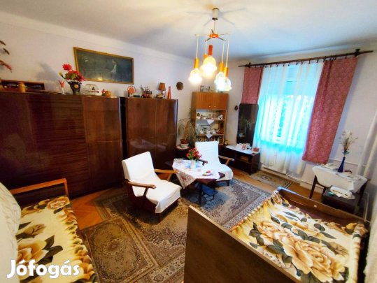 Eladó 37 m-es, azonnal költözhető lakás Kazincbarcikán, az Egresi Bén