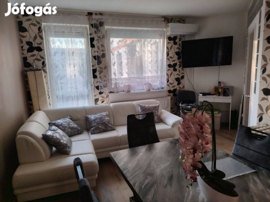 Eladó 37 nm-es, napfényes, kertre néző lakás Budapest XV. kerületében