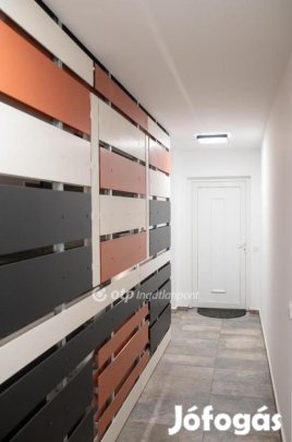 Eladó 37 nm-es lakás Zalakaros