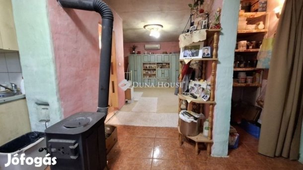 Eladó 38 nm-es ház Kóka