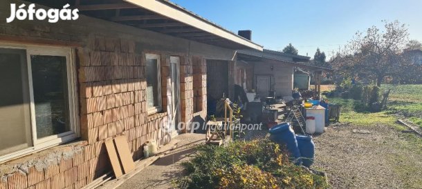 Eladó 398 nm-es ház Dunaharaszti