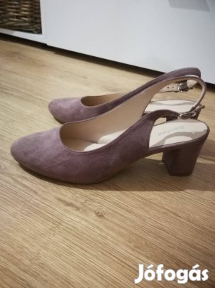 Eladó 39 es méretű női magassarkú cipő !