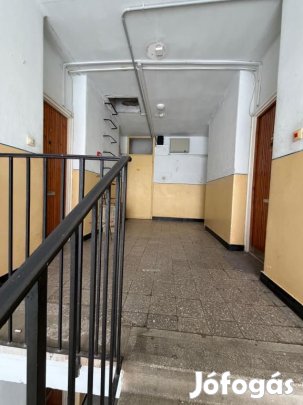 Eladó 39 nm-es lakás Salgótarján