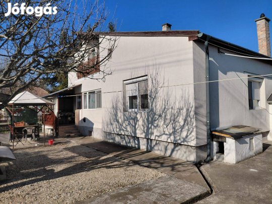 Eladó 3,5 szobás családi ház