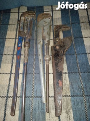 Eladó 3 darab állítható csőfogó