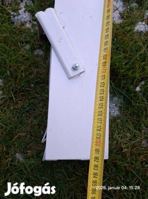 Eladó 3 db fehér színű fém karnis