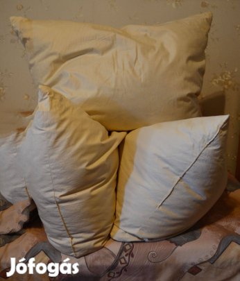 Eladó 3 db felújított tollpárna. Dunakeszin