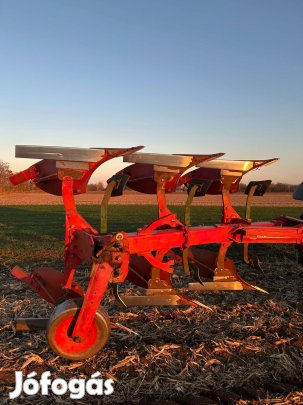 Eladó 3 fejes váltvaforgatós Kverneland eke