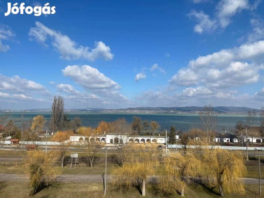 Eladó 3 lakó egységes PANORÁMÁS családi ház Balatonberényen!