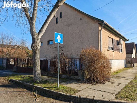 Eladó 3 szobás családi ház Balassagyarmaton
