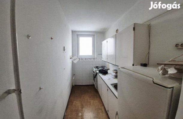 Eladó 3 szobás lakás, Budapest 4. ker.