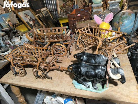 Eladó 3db régi kis szekér makett