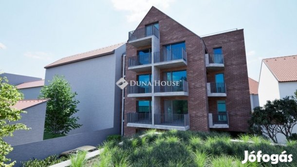 Eladó 40 nm-es lakás Szeged