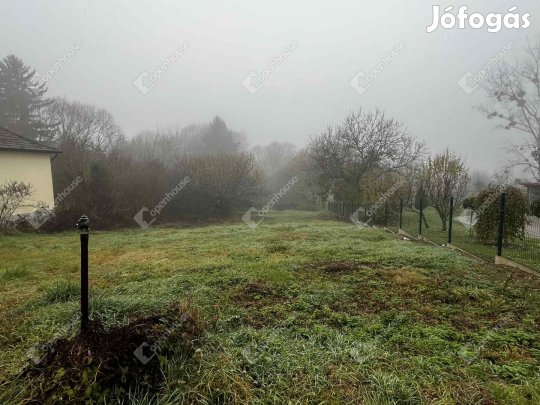 Eladó 4134 nm-es telek Söjtör