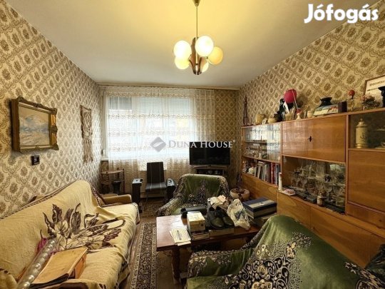 Eladó 41 nm-es lakás Szeged