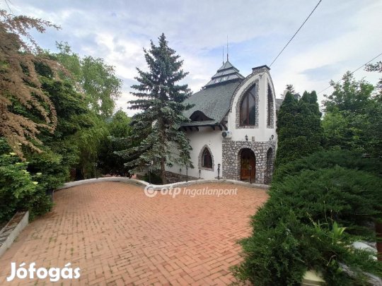 Eladó 424 nm-es ház Szarvaskő