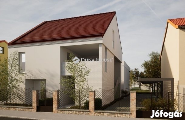 Eladó 42 nm-es lakás Pécs