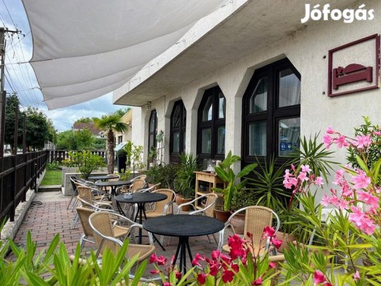 Eladó 440 nm-es Családi ház Balatonboglár