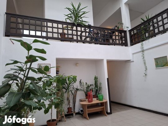 Eladó 44 m2-es, 1+1 szobás téglalakás a XVIII. kerületben