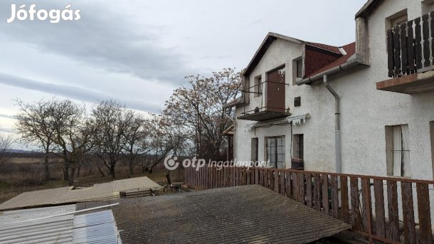 Eladó 44 nm-es ház Zámoly