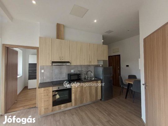 Eladó 44 nm-es lakás Szigetszentmiklós
