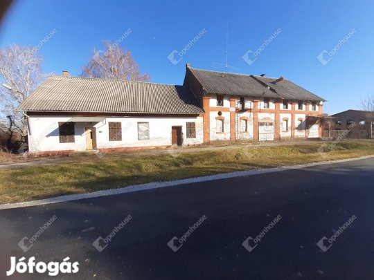 Eladó 4546 nm-es ipari terület Böhönye