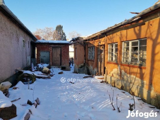 Eladó 454 nm-es telek Nyíregyháza