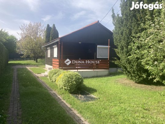 Eladó 45 nm-es ház Balatonfűzfő