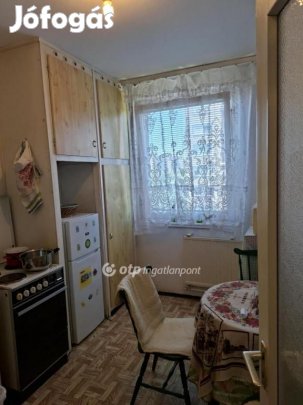 Eladó 46 nm-es lakás Debrecen