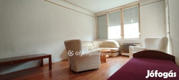 Eladó 46 nm-es lakás Jászberény