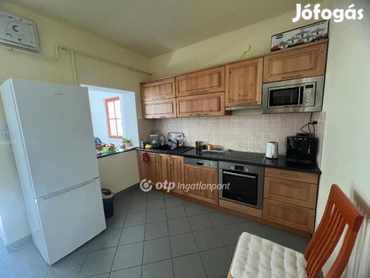 Eladó 471 nm-es ház Pápa