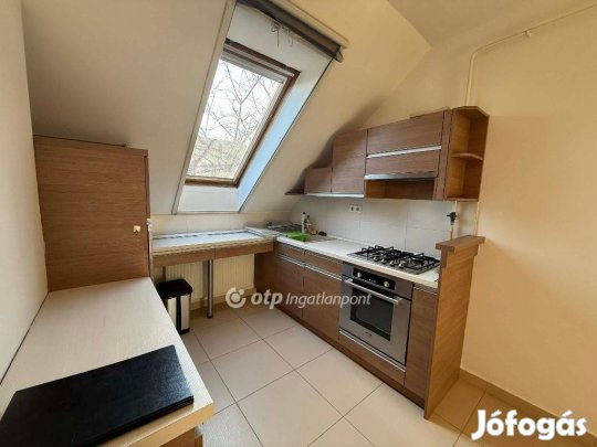 Eladó 47 nm-es lakás Debrecen