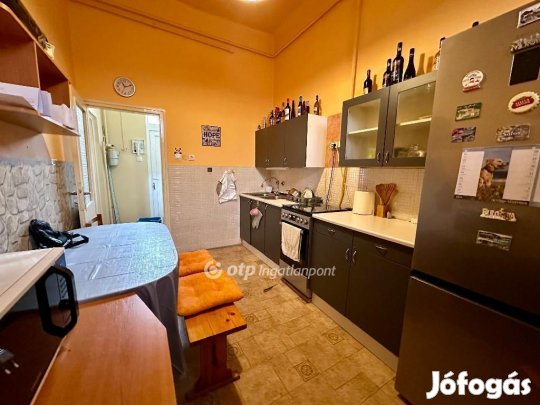 Eladó 47 nm-es lakás Debrecen