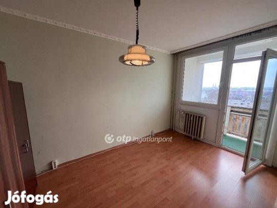 Eladó 47 nm-es lakás Szeged