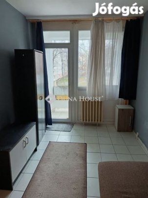 Eladó 47 nm-es lakás Szeged