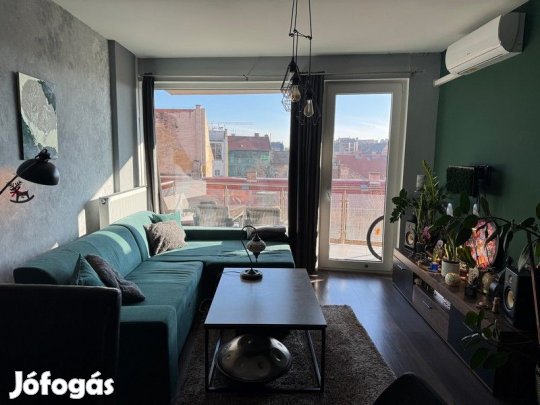 Eladó 47 nm-es tégla lakás Budapest VIII. kerület