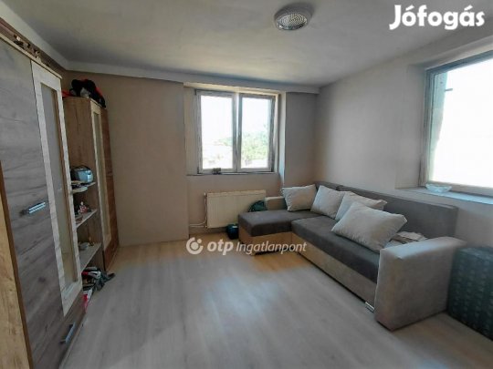 Eladó 49 nm-es ház Jászfényszaru