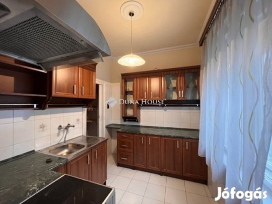 Eladó 49 nm-es lakás Kecskemét