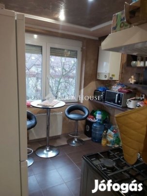 Eladó 49 nm-es lakás Tököl