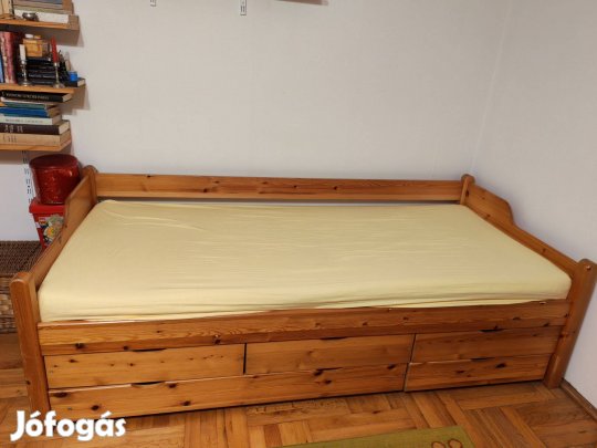 Eladó 4+1 fiókos használt borovi fenyő ágy