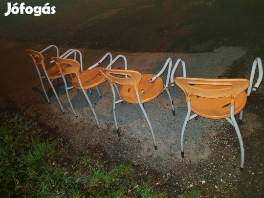 Eladó 4+1db kertiszék kerti szék