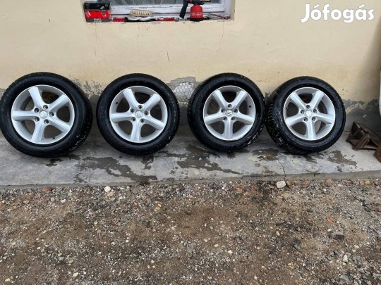 Eladó 4 darab 205/60R16 suzuki alufelni nyári gumival együtt
