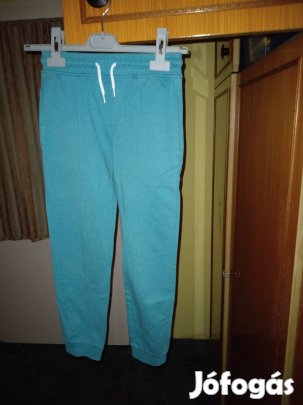 Eladó 4 darab lány nadrág