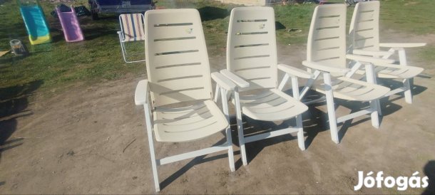 Eladó 4 db Kettler kerti szék 