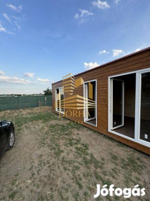 Eladó 4 évszakos mobilház (0011)